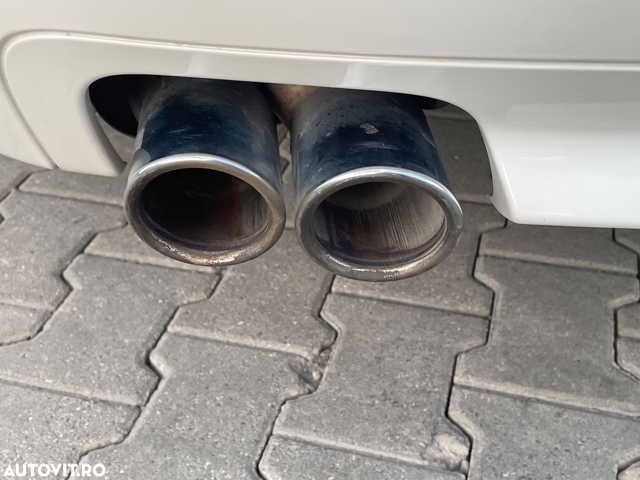 BMW Seria 5 520d - 29