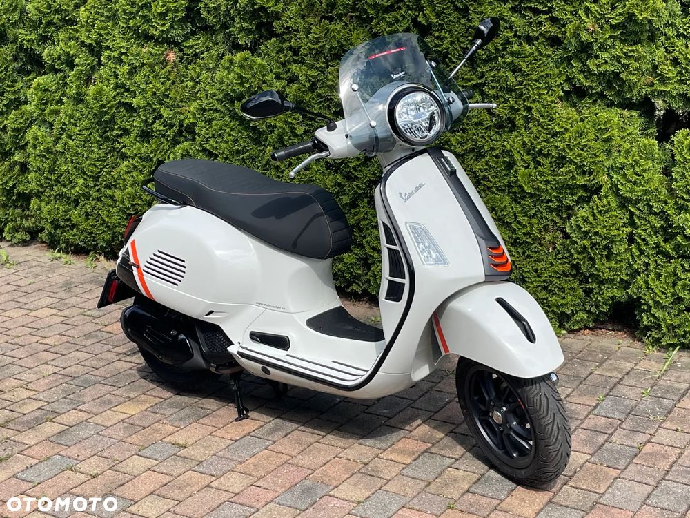 Vespa GTS - 8