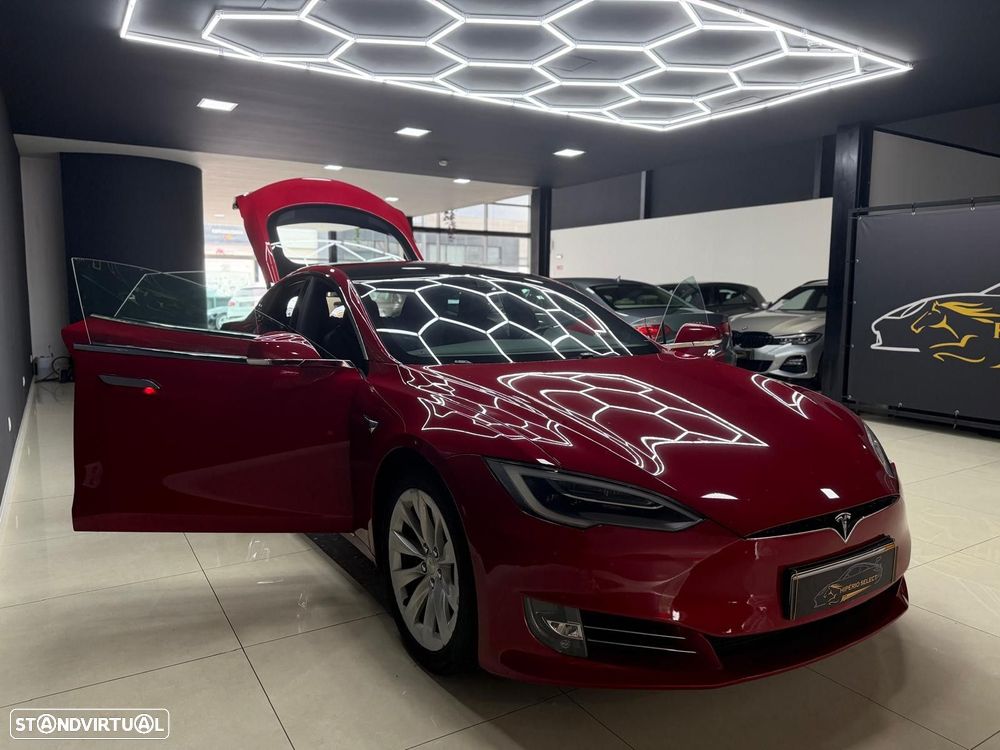 Tesla Model S 75D - 11