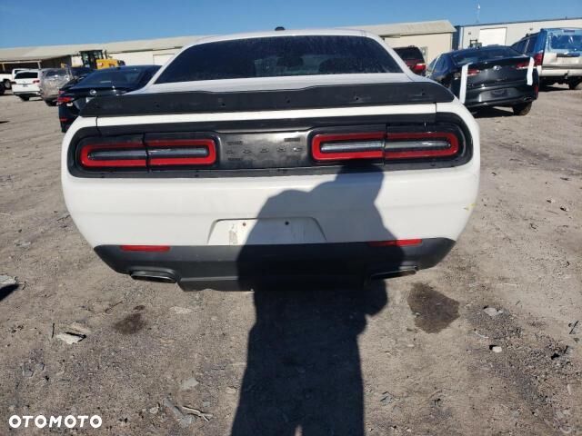 Dodge Challenger - 3