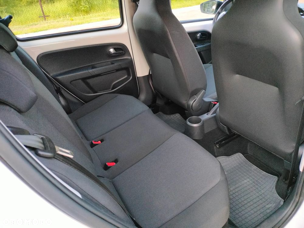 Volkswagen up! - 14