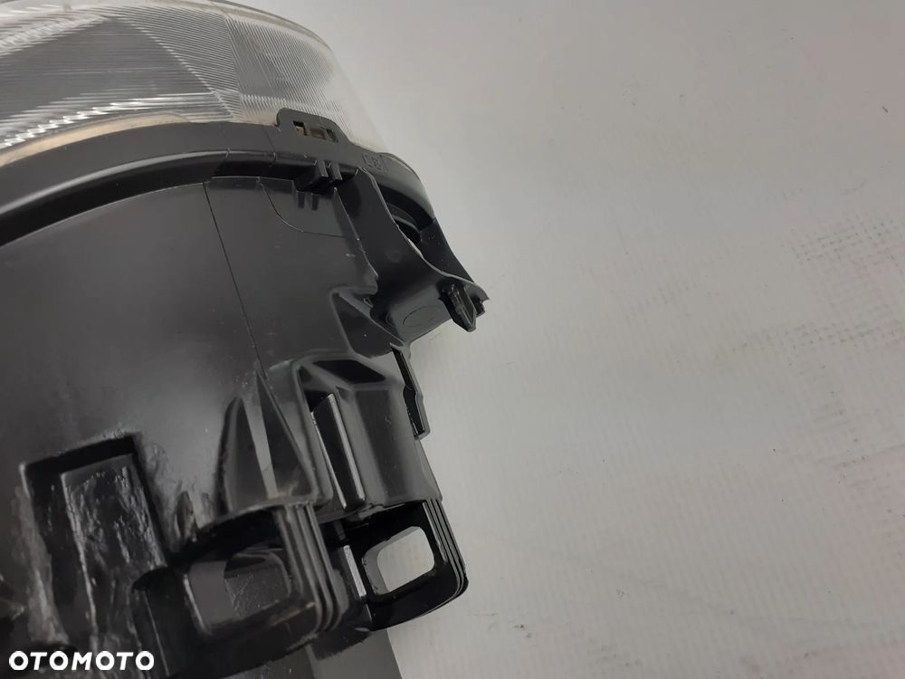 Lampa lewa Volvo S60 V6013-18 r. - 8