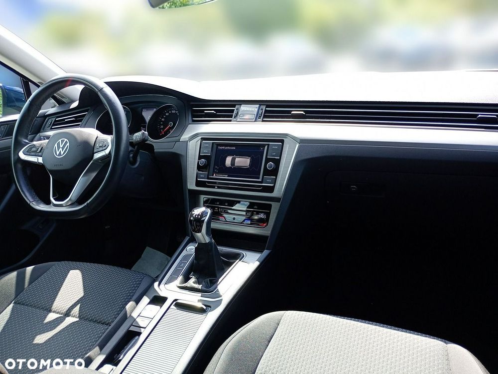 Volkswagen Passat Variant 2.0 TDI EVO Essence - 17