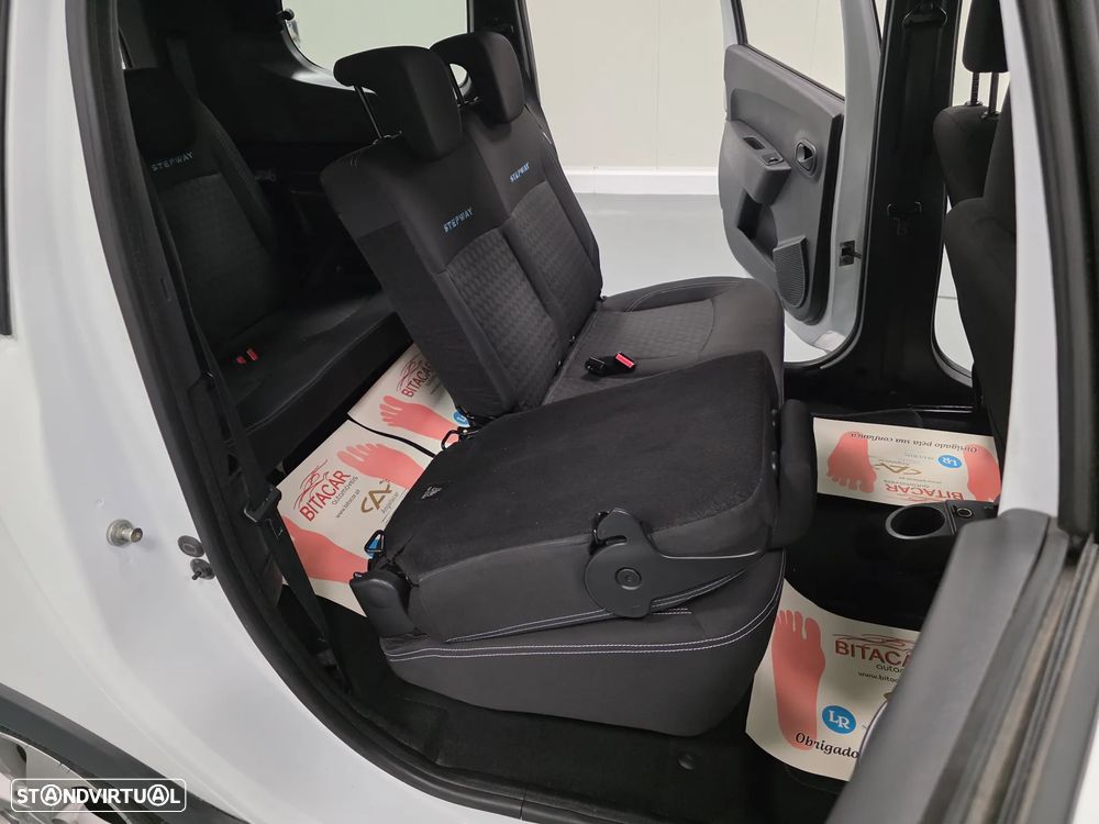 Dacia Lodgy TCe 115 Stepway - 35