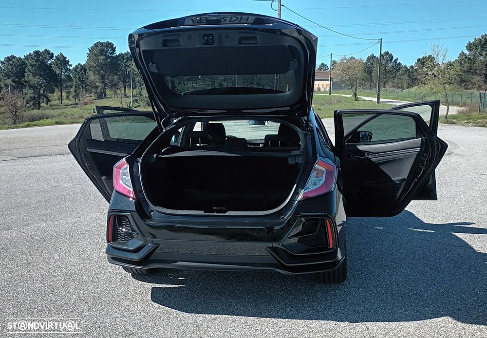 Honda Civic 1.0 i-VTEC Elegance Navi - 24