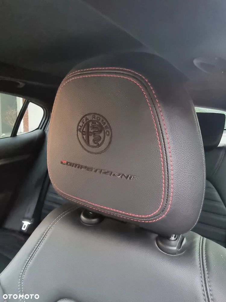 Alfa Romeo Stelvio 2.0 Turbo Competizione Q4 - 15