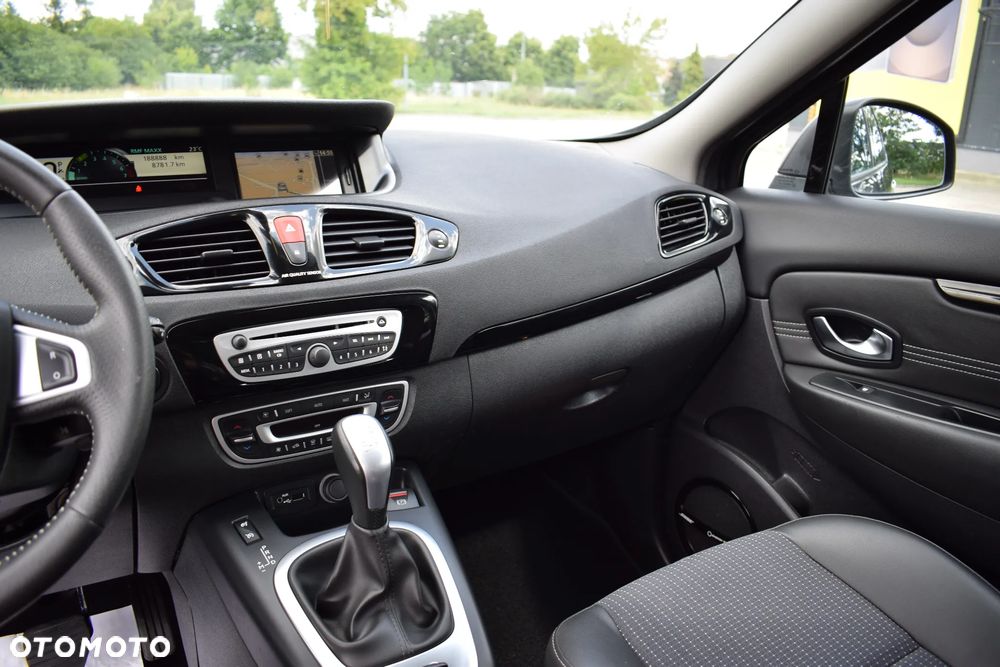 Renault Grand Scenic 2.0 16V 140 CVT Bose Edition - 17