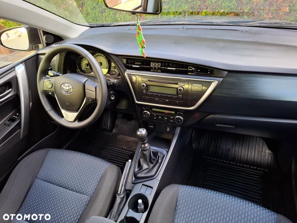 Toyota Auris - 8