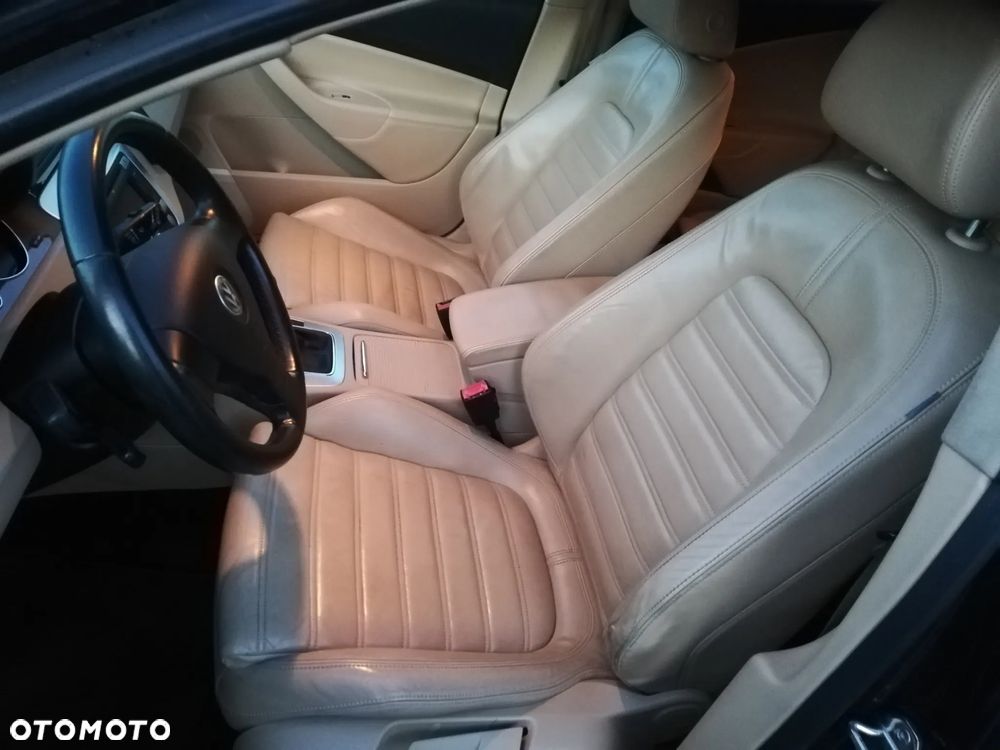 Volkswagen Passat 2.0 TDI Highline - 18