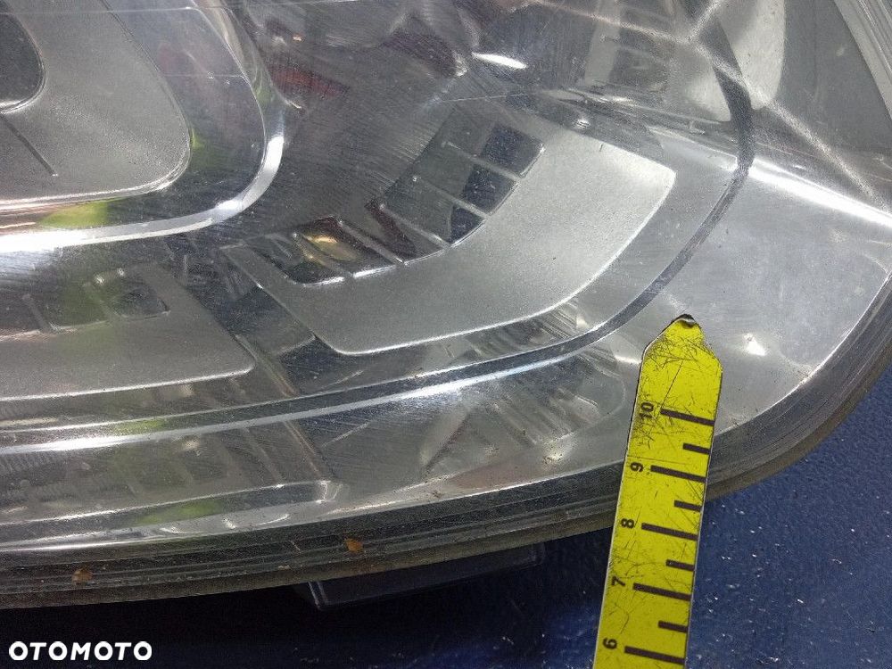 CITROEN C3 PICASSO 08-13 REFLEKTOR PRAWY LAMPA PRZÓD 9681806180 - 9