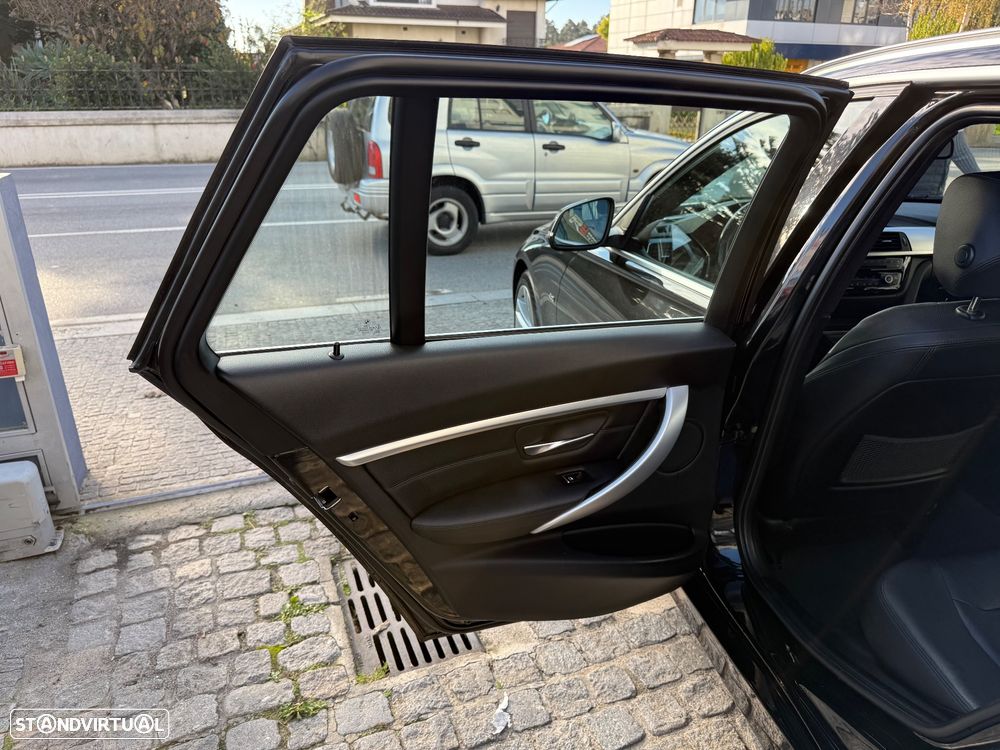BMW 320 d Touring Sport-Aut. Efficient Dynamics Edition Sport Line - 38