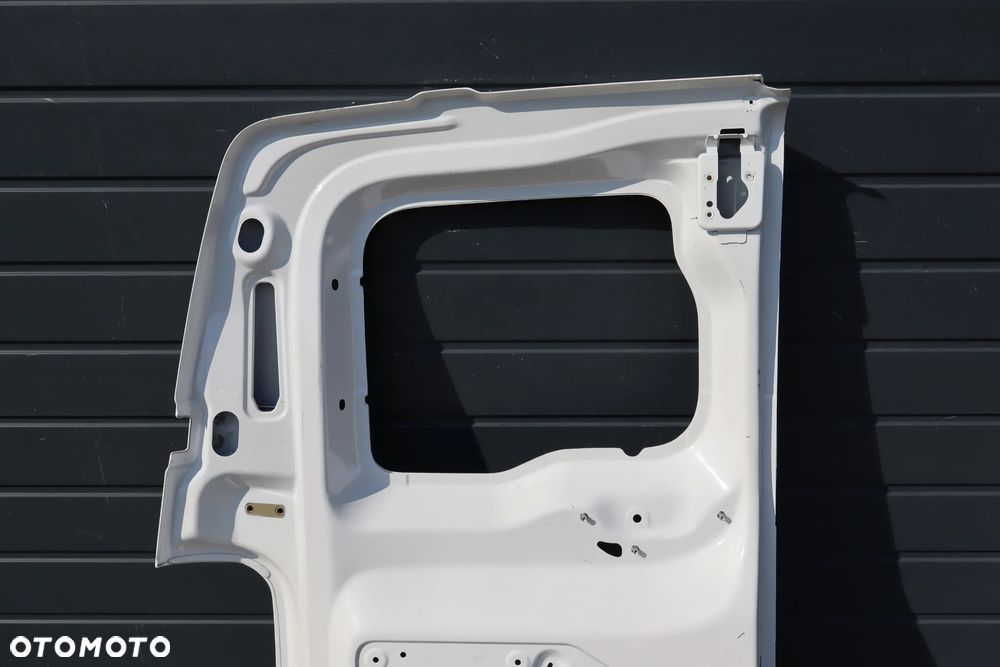 DRZWI TYLNE PRAWE CITROEN JUMPY III FIAT SCUDO III TOYOTA PROACE II EXPERT III 084726D04 2016 - 14