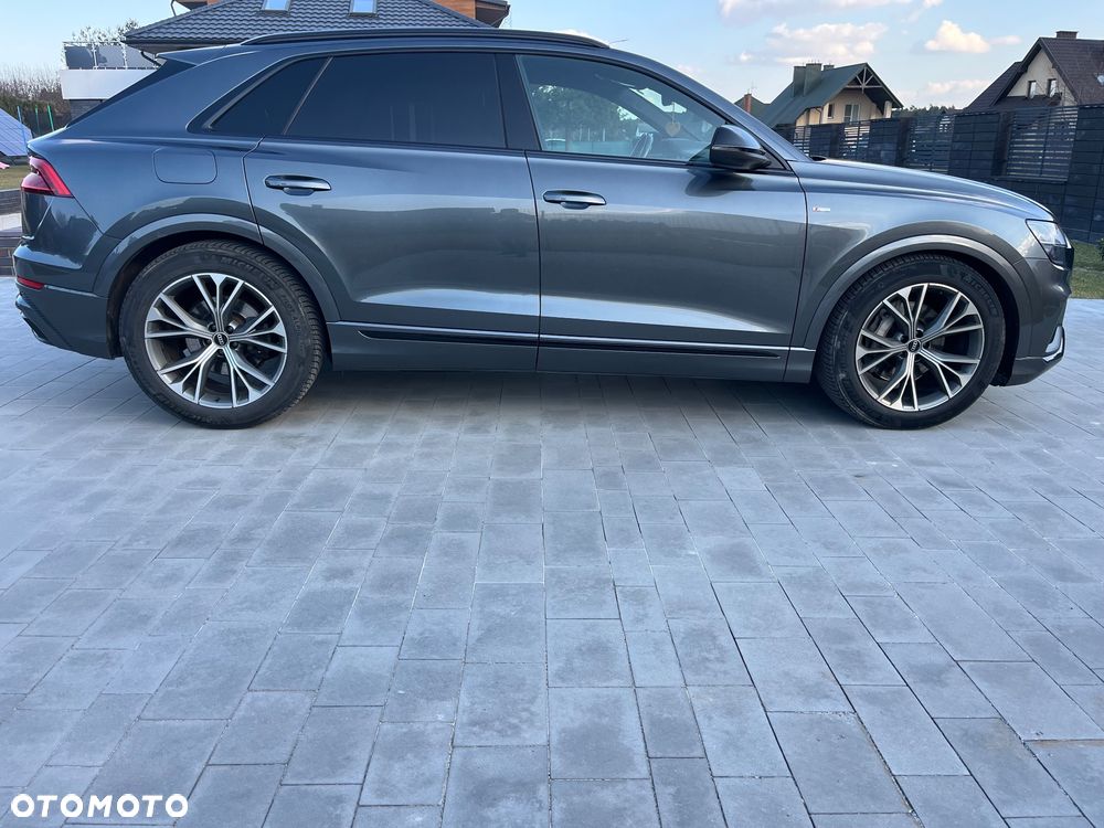 Audi Q8 - 11