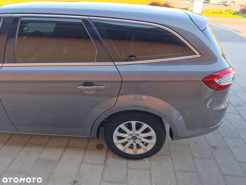 Ford Mondeo 2.0 TDCi Ambiente - 13