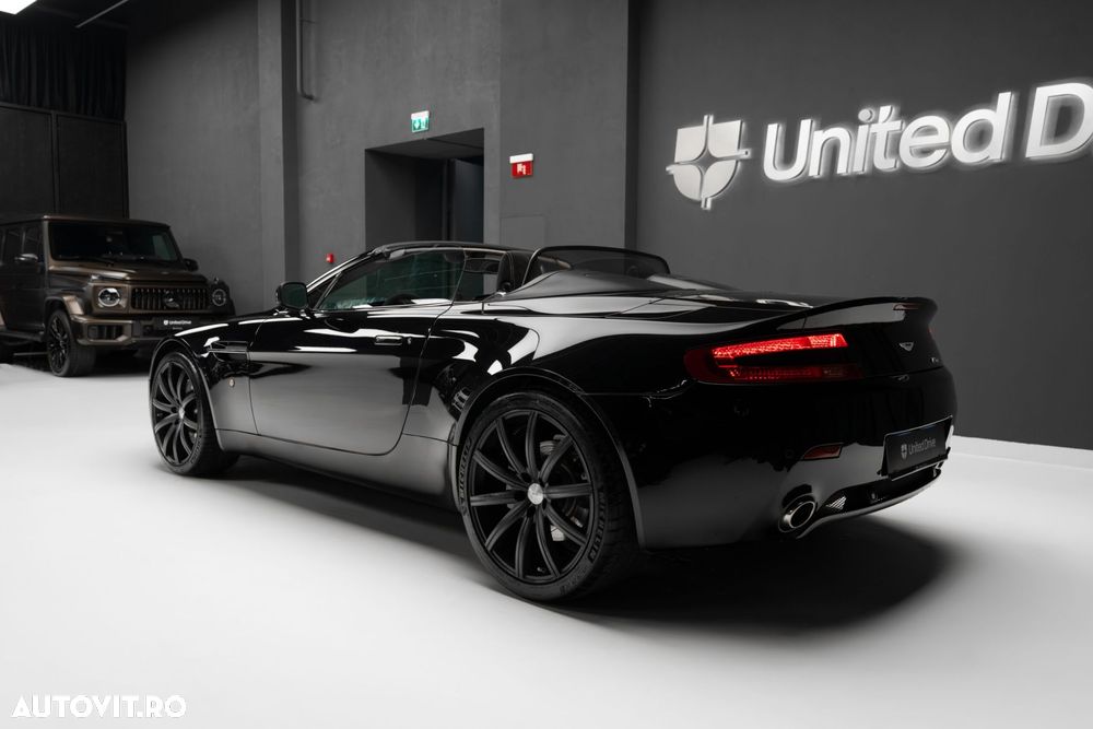 Aston Martin V8 Vantage - 8