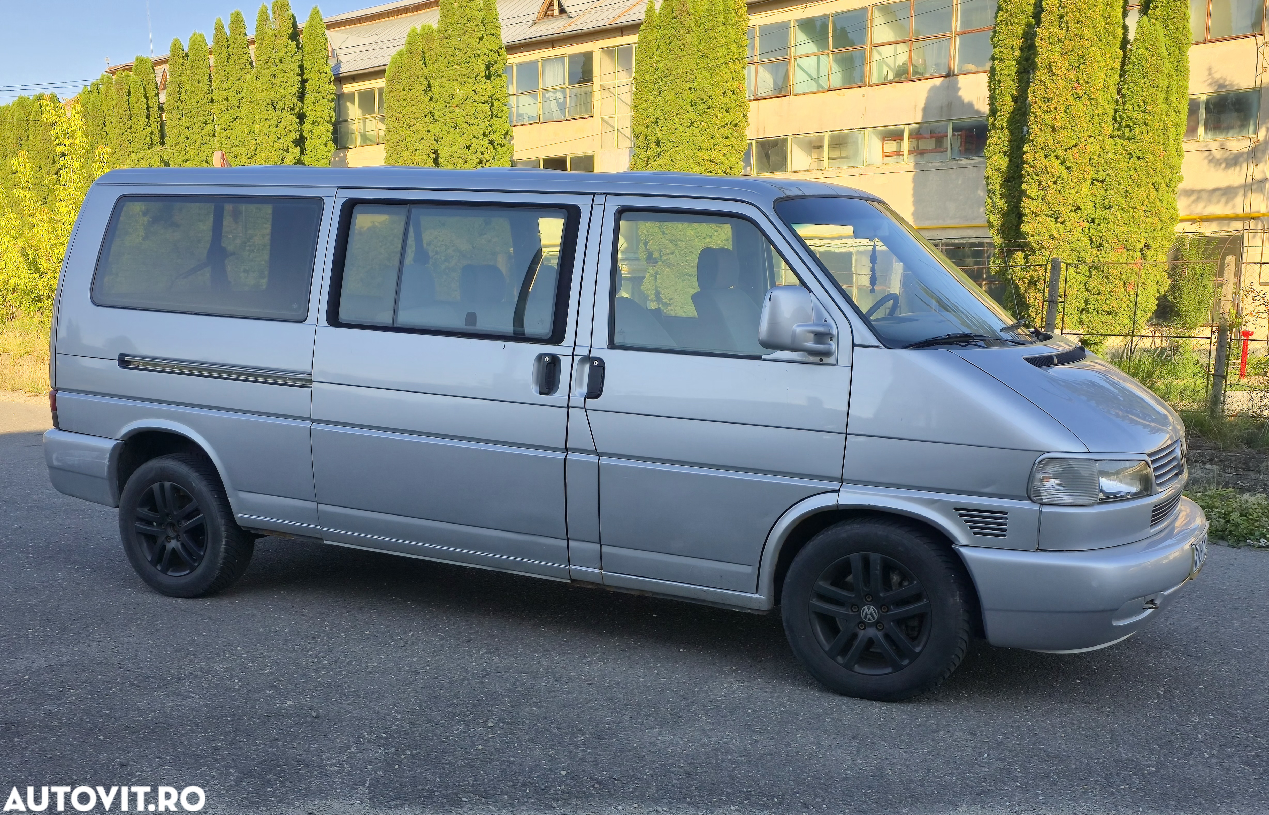 Volkswagen Caravelle - 2