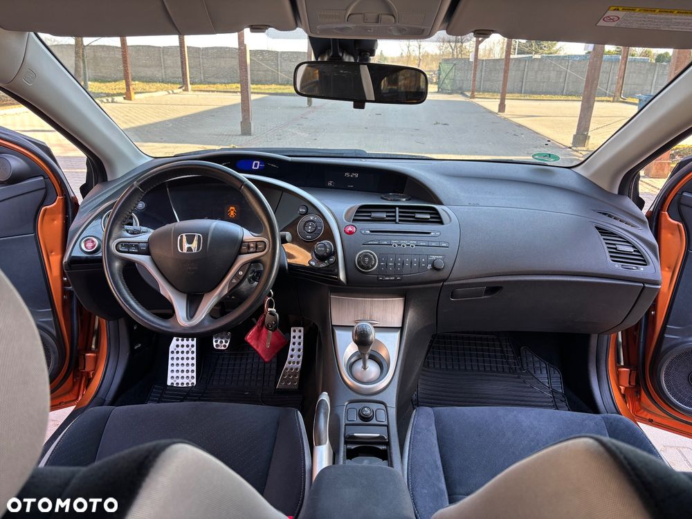 Honda Civic 1.8 Comfort - 10