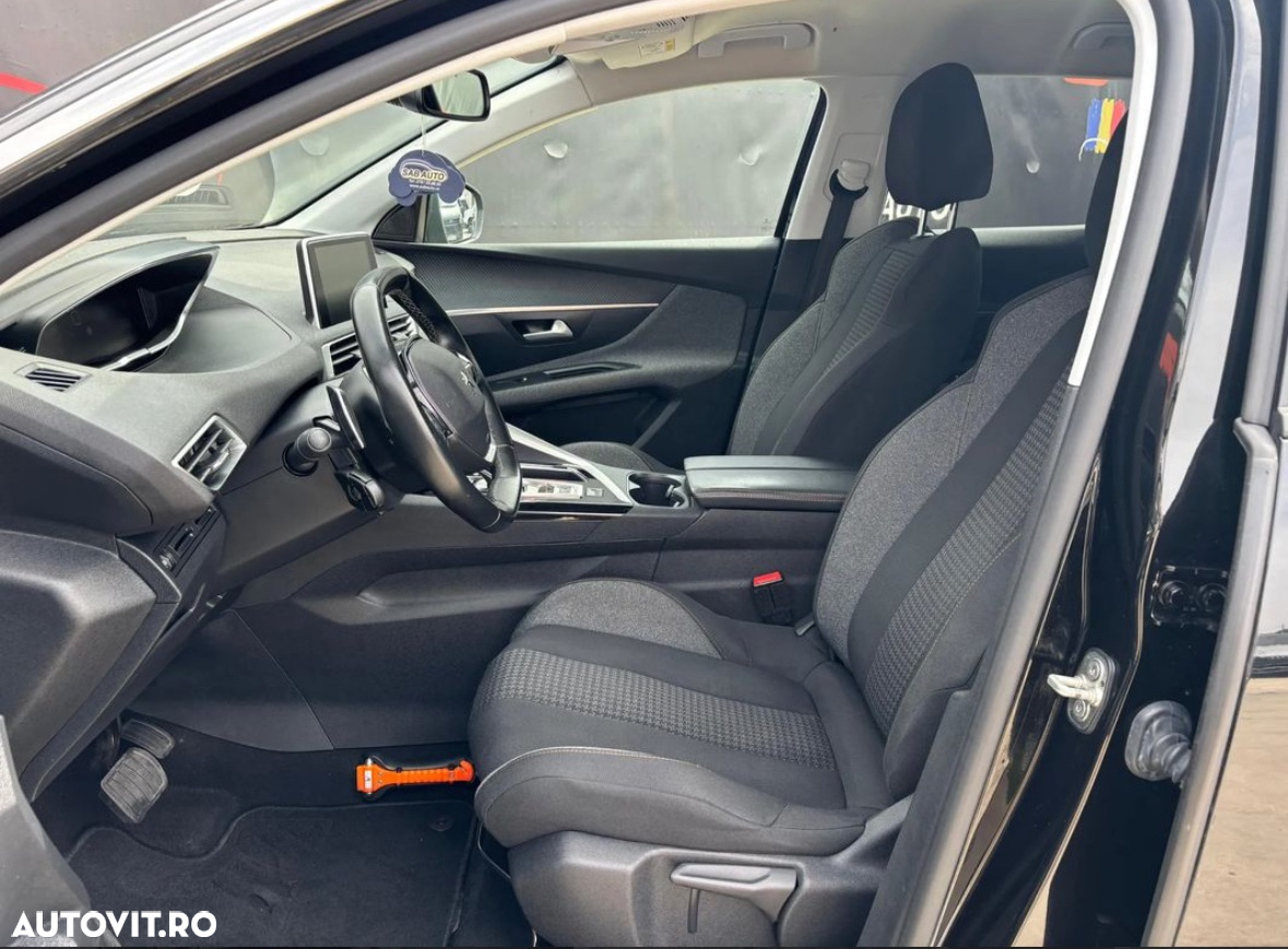 Peugeot 3008 PureTech 130 Stop & Start GPF EAT8 Active Pack - 11