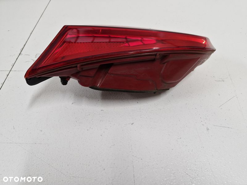 KIA CEED II 2 HB LAMPA PRAWY TYŁ TYLNA W KLAPĘ LED 92404-A20 - 5