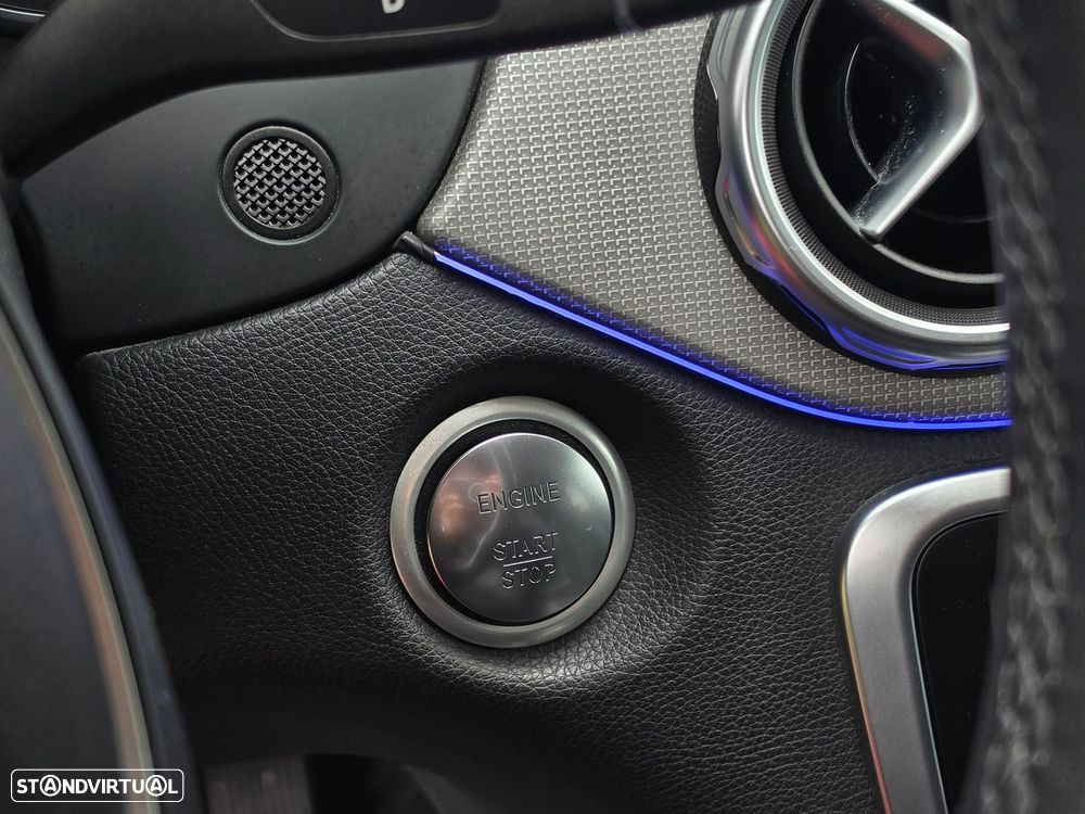 Mercedes-Benz GLA 200 Urban Aut. - 24