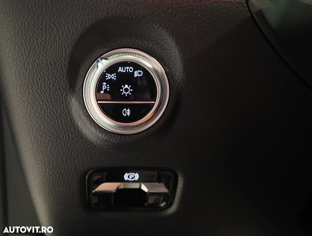 Mercedes-Benz C 300 9G-TRONIC AMG Line - 23