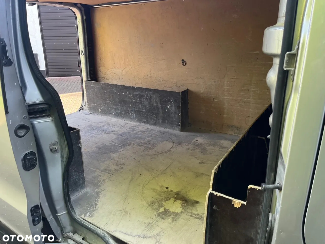 Opel Vivaro - 10