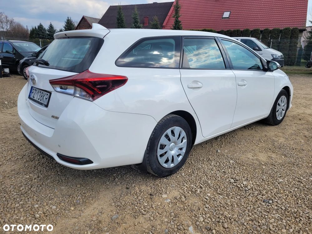 Toyota Auris 1.33 VVT-i Active - 13