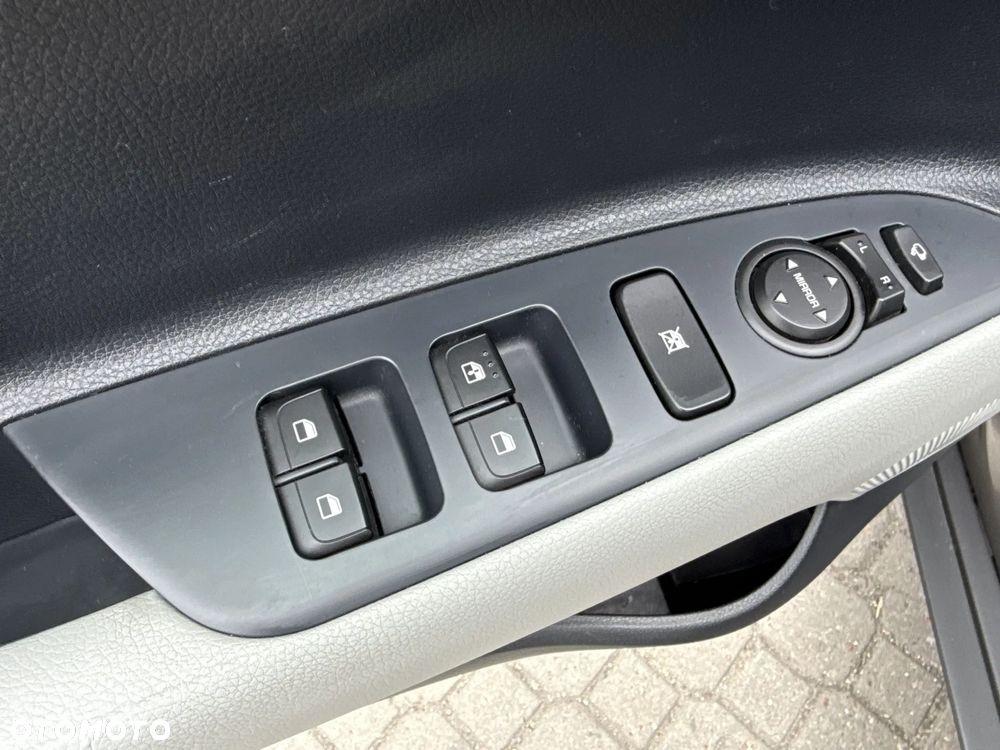 Kia Stonic 1.2 L Business Line - 19