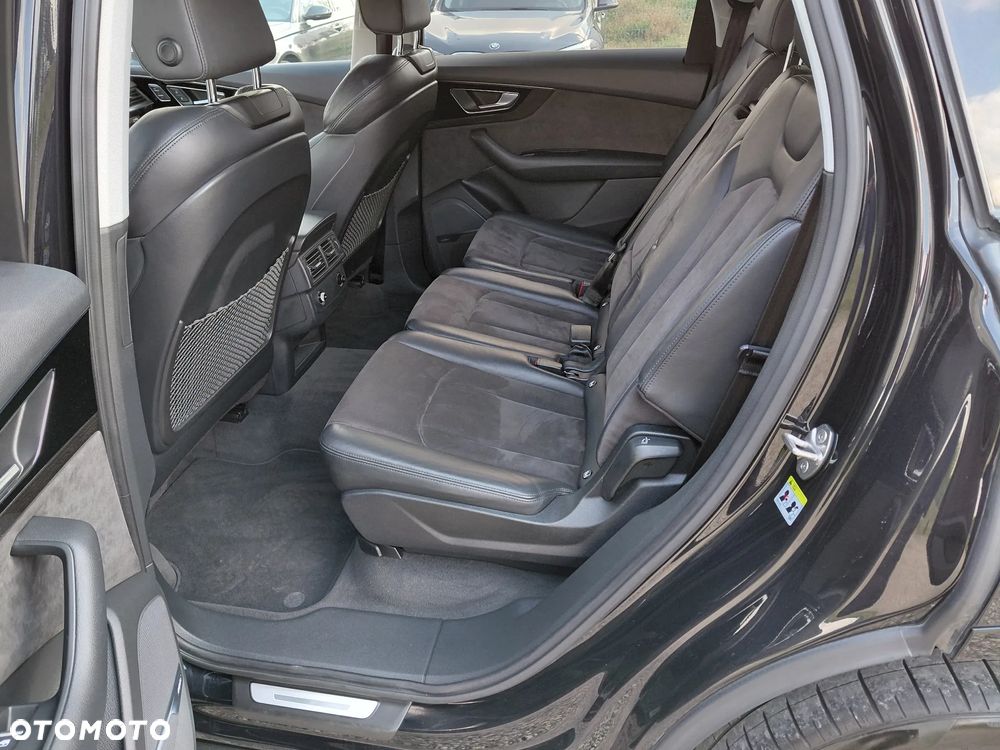 Audi Q7 50 TDI mHEV Quattro S Line Tiptr - 28