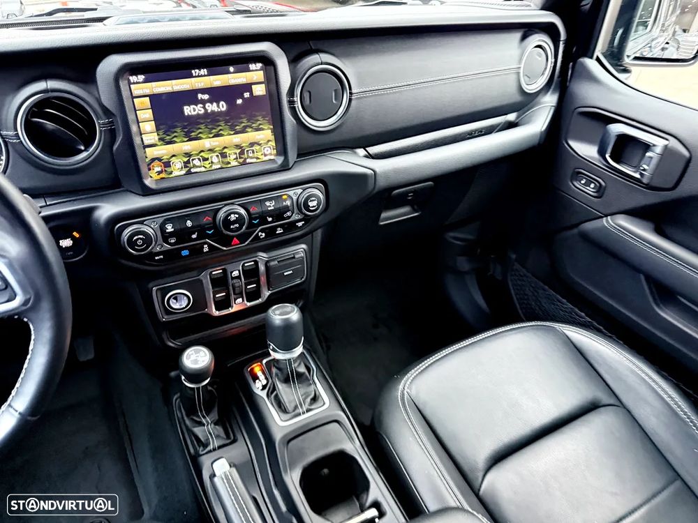 Jeep Wrangler Unlimited - 17