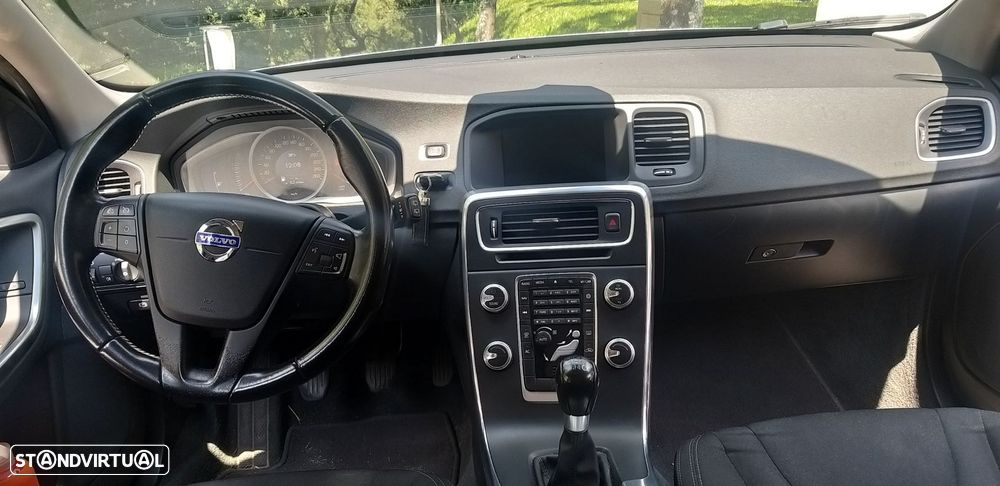 Volvo V60 D2 Kinetic - 4