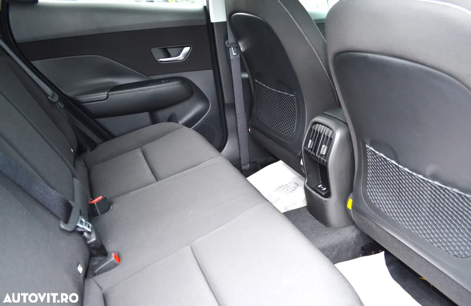 Hyundai KONA 1.0 T-GDI 120 CP 6MT 2WD Premium - 8