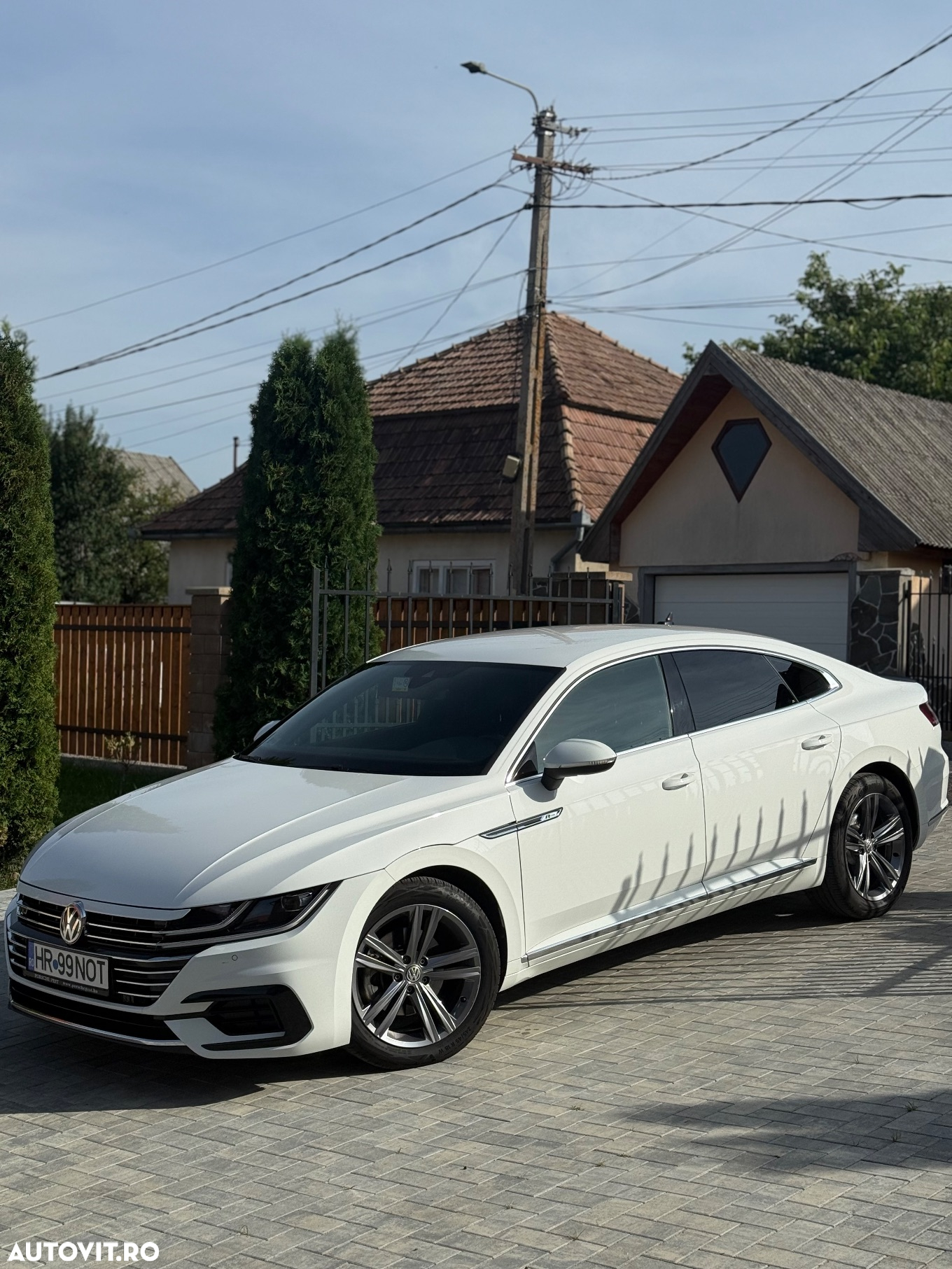 Volkswagen ARTEON 2.0 TSI DSG R-Line - 2