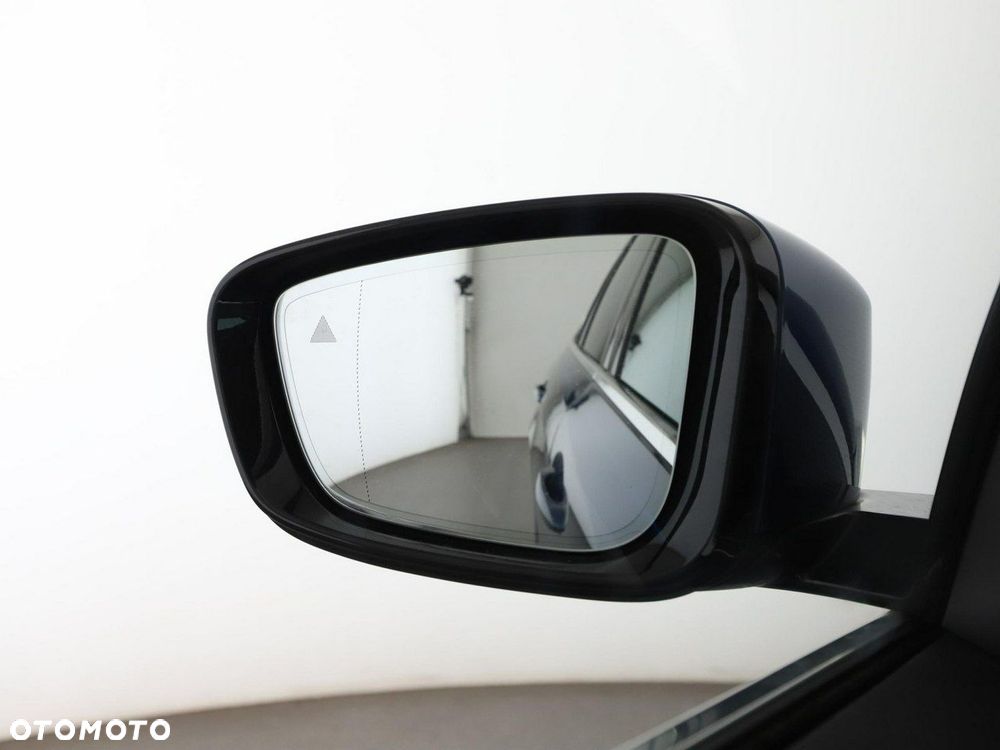 BMW Seria 5 520e Luxury Line - 38