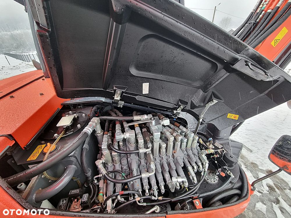 Kubota KX080-4 Koparka Gąsienicowa 8,5 tony długie ramię PLUS. Maszyna jak Nowa z Salonu. Dekra 2026r Dokumenty serwisowe książka! Import Norwegia! Klima. Pompa Tankowania. Ani deka luzów i wycieków! Silnik 4 cyl. 75 km.  Niski Oryginalny Przebieg 3960 mtg. Dodatkowe linie Hydra. Radio Bluetooth! - 17