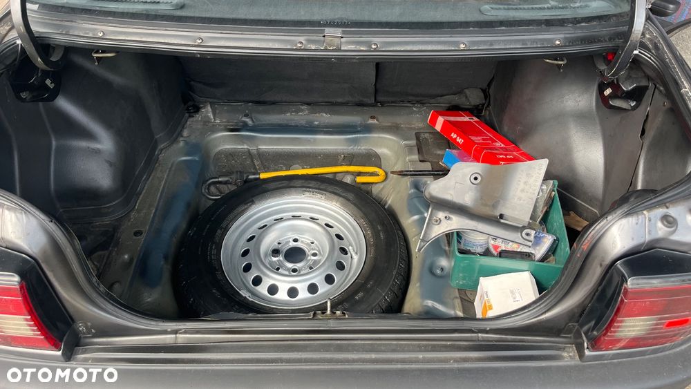 Mazda 323 1.7 D LX - 25