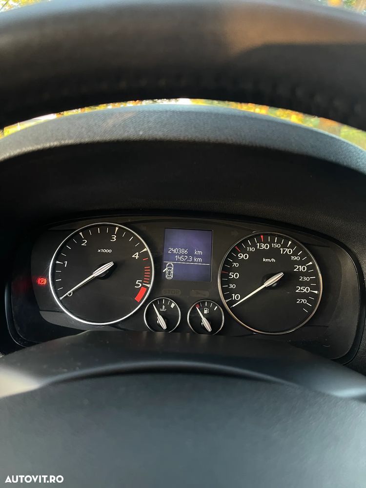 Renault Laguna dCi 150 FAP Start-Stop Dynamique - 5
