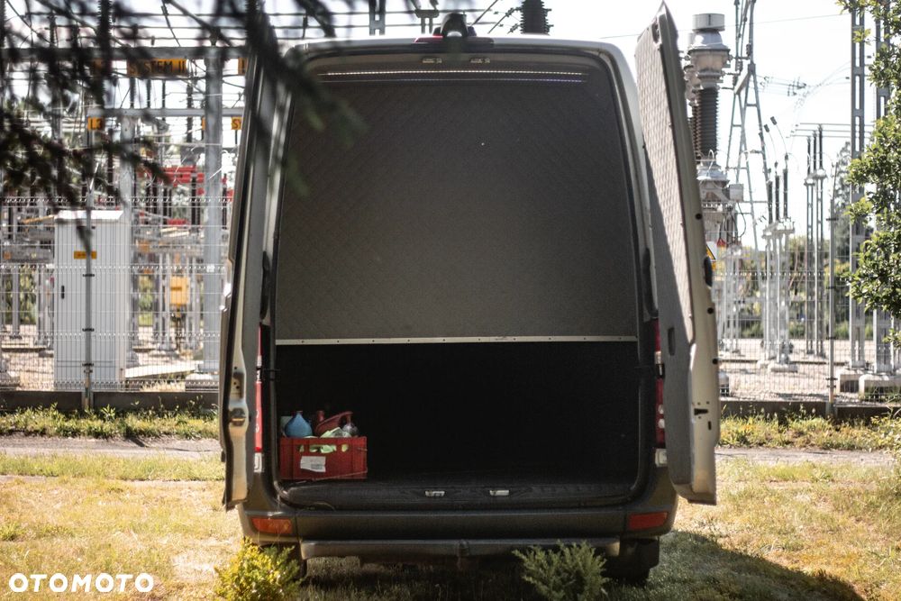 Mercedes-Benz Sprinter - 22