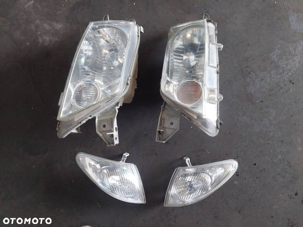 KOMPLETNY PRZÓD MASKA ZDERZAK BŁOTNIK LAMPY MAZDA PREMACY I LIFT 22V - 2