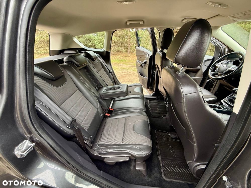 Ford Kuga 1.5 EcoBoost 2x4 Individual - 33