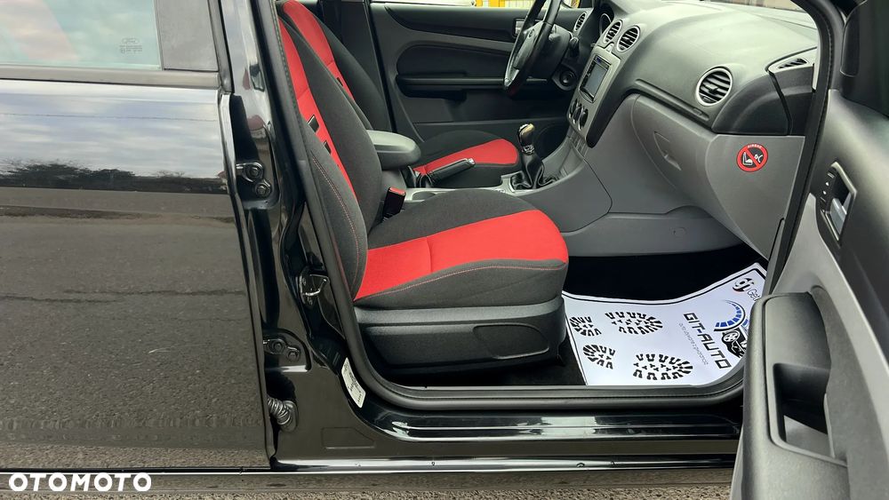 Ford Focus 1.6 Ti-VCT Black Magic - 23