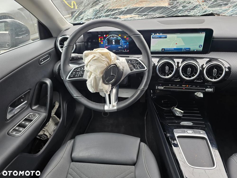 Mercedes-Benz CLA 180 d 8G-DCT AMG Line - 10