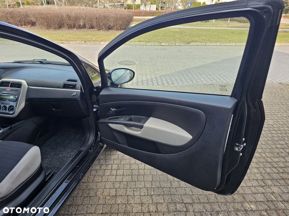 Fiat Punto 1.4 16V Emotion - 11