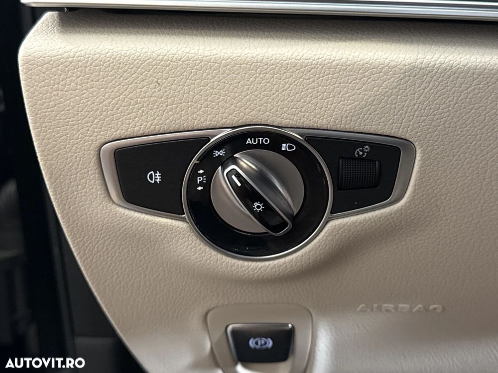 Mercedes-Benz E 220 d 4MATIC 9G-TRONIC AMG Line - 16