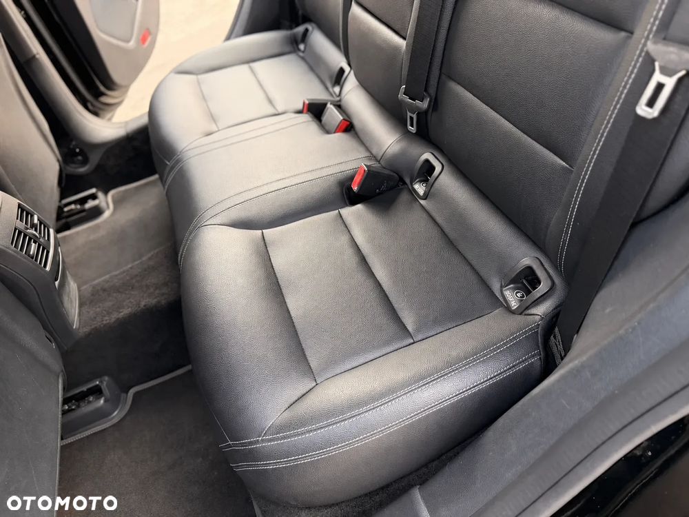 Mercedes-Benz CLA 250 4-Matic - 20