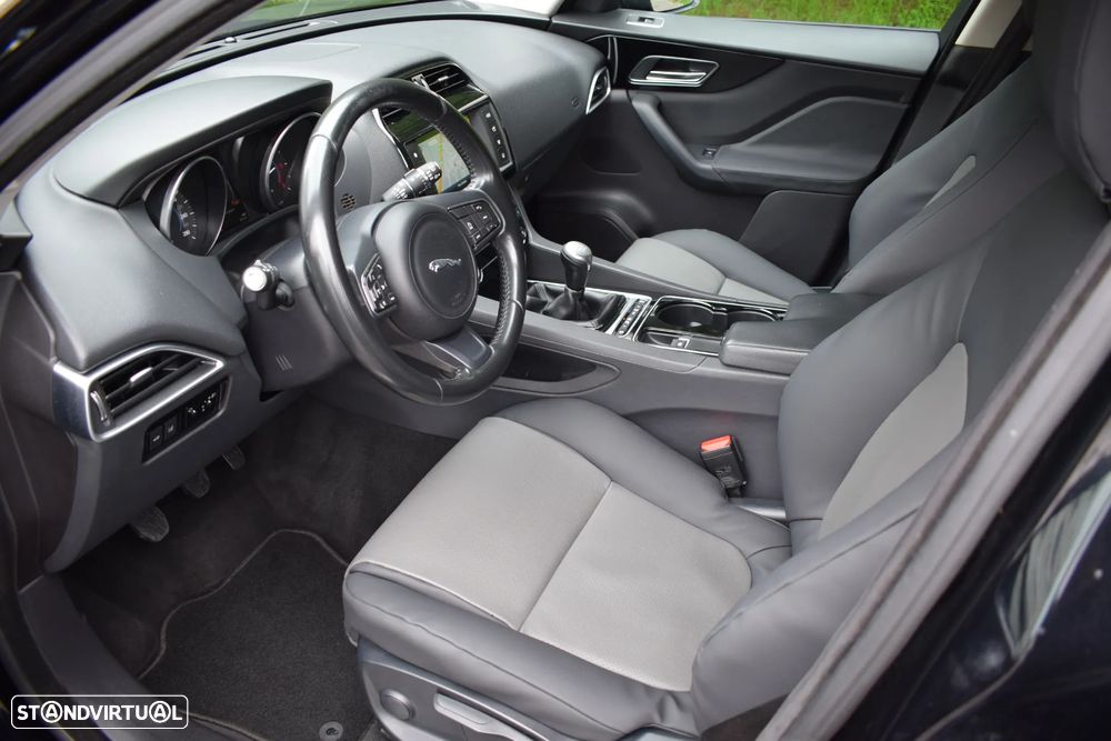 Jaguar F-Pace 2.0 i4D Prestige - 6