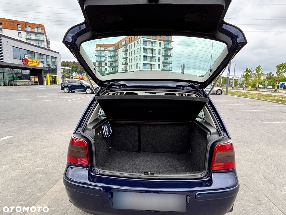 Volkswagen Golf 1.9 TDI Highline - 21