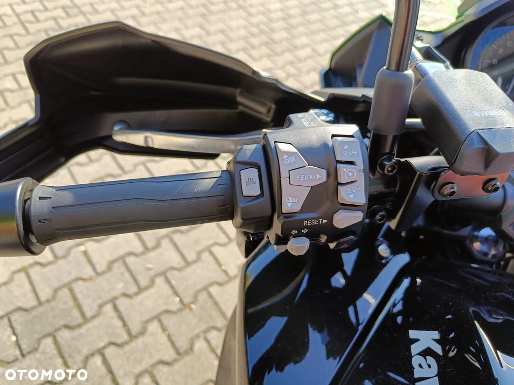 Kawasaki Versys 1000 - 8