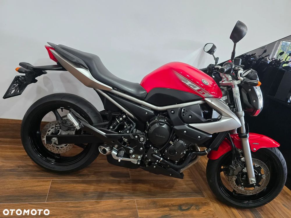 Yamaha XJ - 6