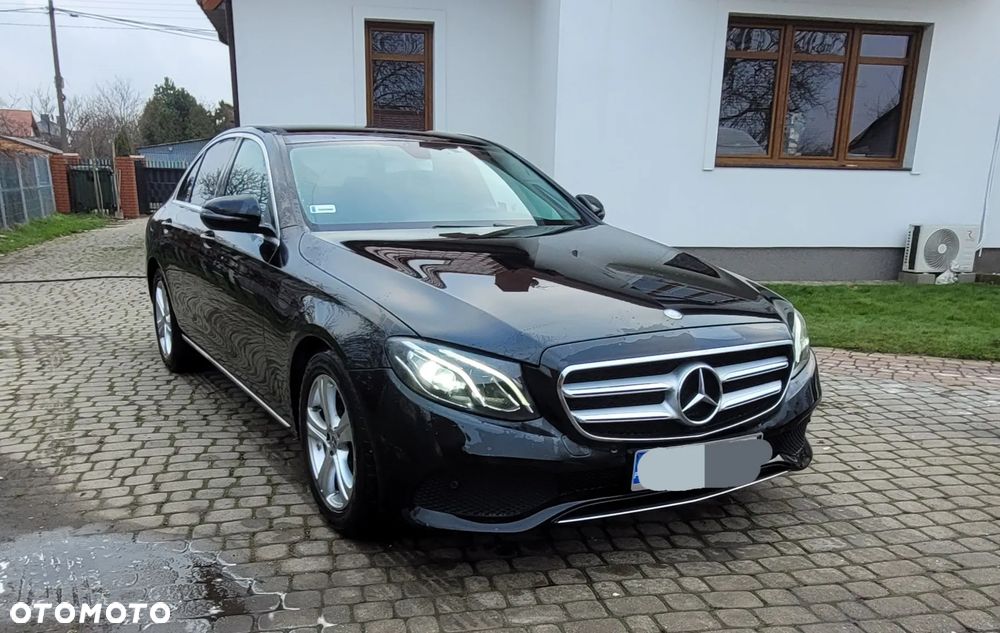 Mercedes-Benz Klasa E 220 d 9G-TRONIC - 4